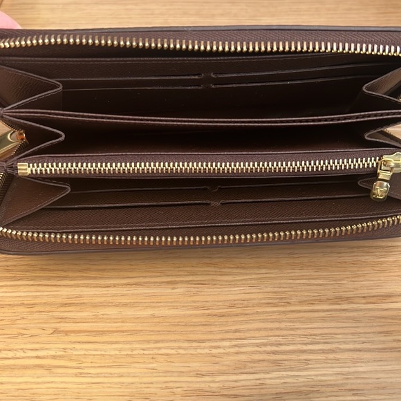 LOUIS VUITTON ZIPPY WALLET DAMIER EBENE - Picture 9 of 17